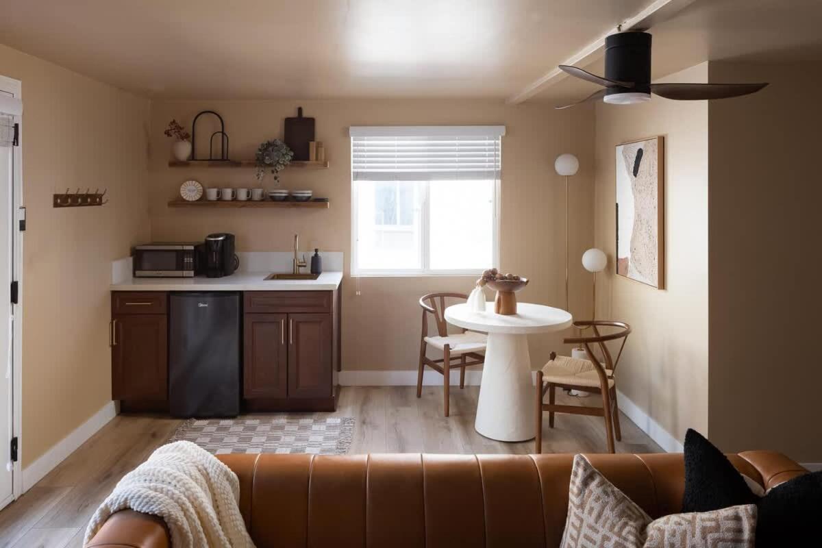 Cozy Private With Patio Ac Laundry